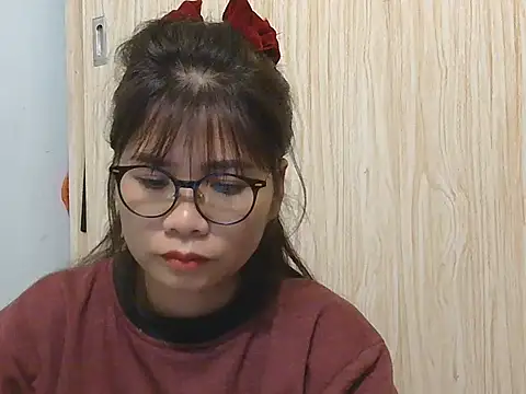 Snapshot of Ori299 chatting on November 2025 09:45:01 AM Ori299 online show from November 2025 09:45:01 AM