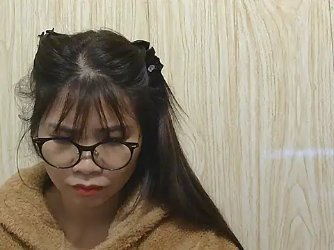 Snapshot of Ori299 chatting on November 2025 03:42:02 AM Ori299 online show from November 2025 03:42:02 AM