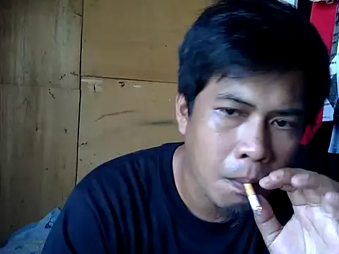 Snapshot of SteveFoxxe chatting on October 2025 02:43:02 AM SteveFoxxe online show from October 2025 02:43:02 AM