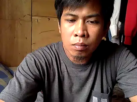 Snapshot of SteveFoxxe chatting on October 2025 03:28:01 AM SteveFoxxe online show from October 2025 03:28:01 AM