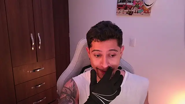 domsantiago  online show from December 2025 02:38:01 AM