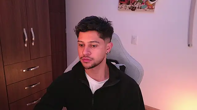 domsantiago  online show from December 2025 01:44:01 AM