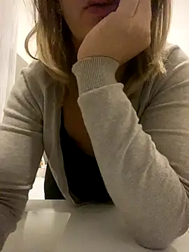 Veryvery30 online show from November 2025 03:56:01 PM