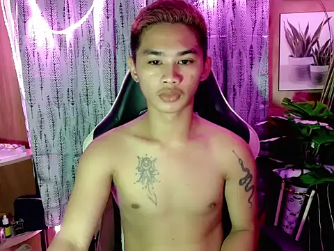 Snapshot of asianhardcock25 chatting on October 2025 09:43:01 AM asianhardcock25 online show from October 2025 09:43:01 AM