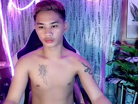 Snapshot of asianhardcock25 chatting on October 2025 01:15:02 PM asianhardcock25 online show from October 2025 01:15:02 PM