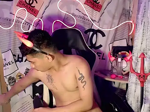 Snapshot of asianhardcock25 chatting on October 2025 09:22:02 AM asianhardcock25 online show from October 2025 09:22:02 AM