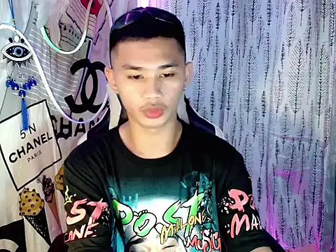 Snapshot of asianhardcock25 chatting on November 2025 01:14:02 AM asianhardcock25 online show from November 2025 01:14:02 AM