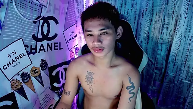 Snapshot of asianhardcock25 chatting on January 2026 03:31:02 AM asianhardcock25 online show from January 2026 03:31:02 AM