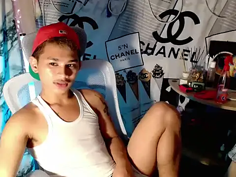 Snapshot of asianhardcock25 chatting on February 2026 03:11:01 AM asianhardcock25 online show from February 2026 03:11:01 AM