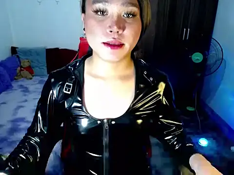 Snapshot of Urassiansweetcummer chatting on April 2026 09:34:03 PM Urassiansweetcummer online show from April 2026 09:34:03 PM