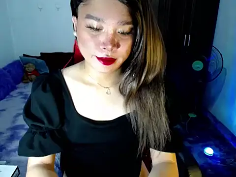 Snapshot of Urassiansweetcummer chatting on April 2026 02:26:02 AM Urassiansweetcummer online show from April 2026 02:26:02 AM
