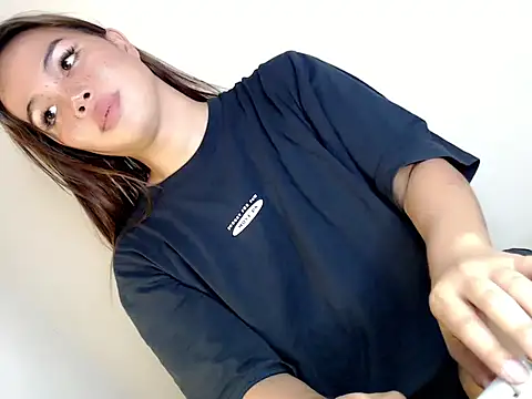 Snapshot of yolly_fox chatting on March 2026 04:15:01 PM yolly fox online show from March 2026 04:15:01 PM