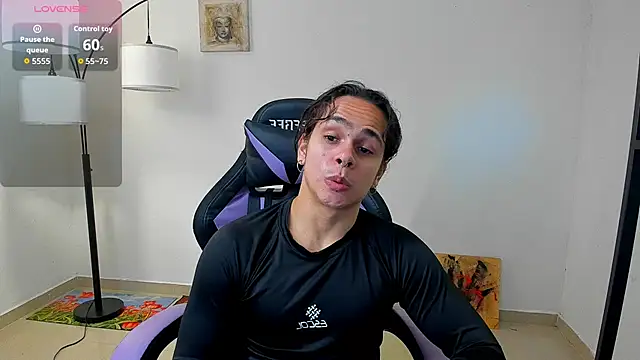 Snapshot of Maximiliano_scoott__ chatting on October 2025 09:16:01 PM Maximiliano scoott online show from October 2025 09:16:01 PM