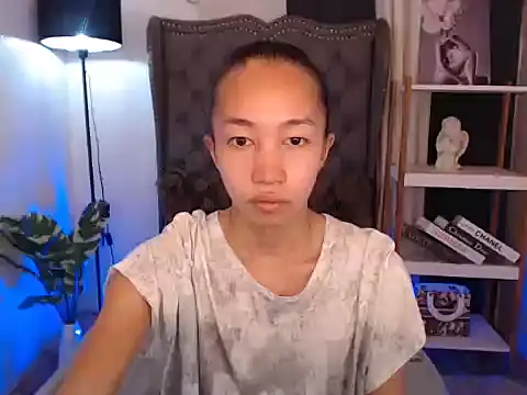 Snapshot of Sweet_kittyxx chatting on October 2025 05:08:02 AM Sweet kittyxx online show from October 2025 05:08:02 AM