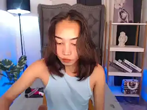 Snapshot of Sweet_kittyxx chatting on November 2025 01:48:02 AM Sweet kittyxx online show from November 2025 01:48:02 AM