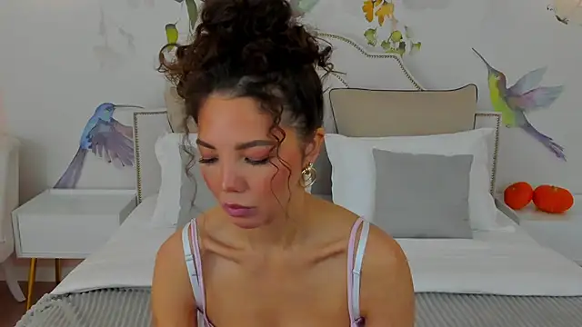 Snapshot of MargaretPeace chatting on October 2025 03:09:02 AM MargaretPeace online show from October 2025 03:09:02 AM