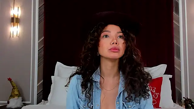 Snapshot of MargaretPeace chatting on December 2025 03:02:01 AM MargaretPeace online show from December 2025 03:02:01 AM