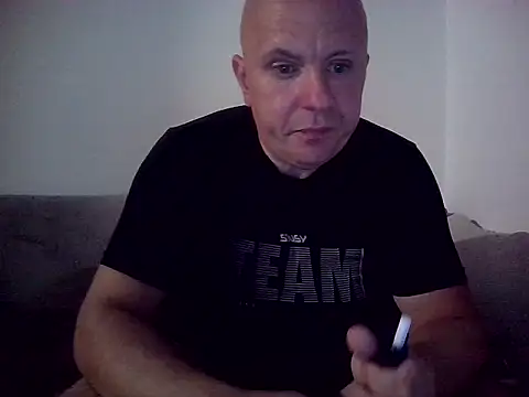 DaDDyLoVeSu83 online show from June 2026 06:09:02 PM