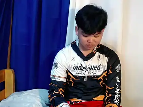 Reynelcock online show from November 2025 04:15:02 AM