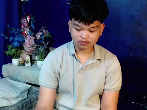 Snapshot of Reynelcock chatting on February 2026 04:46:01 PM Reynelcock online show from February 2026 04:46:01 PM