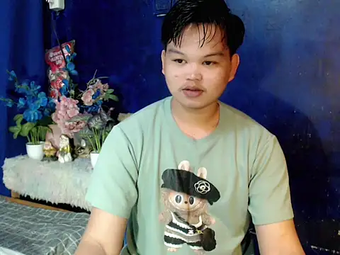 Snapshot of Reynelcock chatting on February 2026 04:27:02 PM Reynelcock online show from February 2026 04:27:02 PM