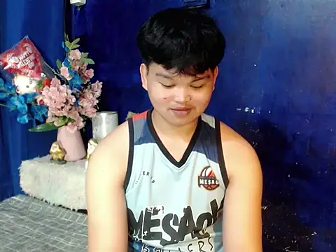 Snapshot of Reynelcock chatting on March 2026 08:11:01 PM Reynelcock online show from March 2026 08:11:01 PM