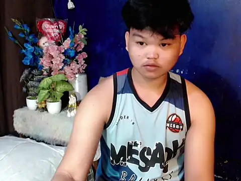 Snapshot of Reynelcock chatting on March 2026 08:02:01 PM Reynelcock online show from March 2026 08:02:01 PM