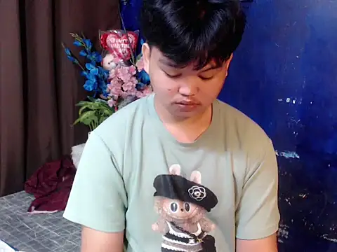 Snapshot of Reynelcock chatting on March 2026 06:00:01 PM Reynelcock online show from March 2026 06:00:01 PM