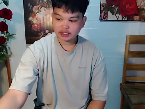 Reynelcock online show from June 2026 07:12:02 PM
