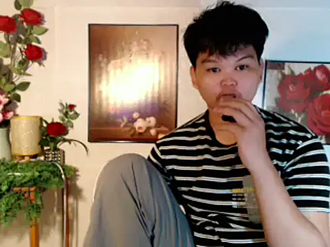 Snapshot of Reynelcock chatting on July 2026 09:35:02 AM Reynelcock online show from July 2026 09:35:02 AM