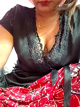 Snapshot of HOTT_SHANAYA chatting on December 2025 07:32:01 PM HOTT SHANAYA online show from December 2025 07:32:01 PM