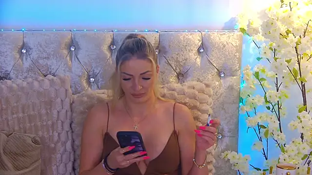 Izabellle02 online show from June 2026 03:07:01 AM