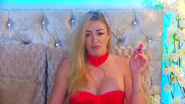 Izabellle02 online show from June 2026 02:47:02 AM