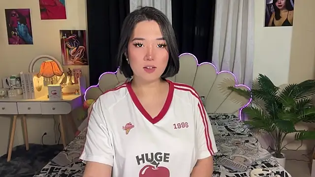 Snapshot of KateMadness chatting on March 2026 12:28:01 PM KateMadness online show from March 2026 12:28:01 PM