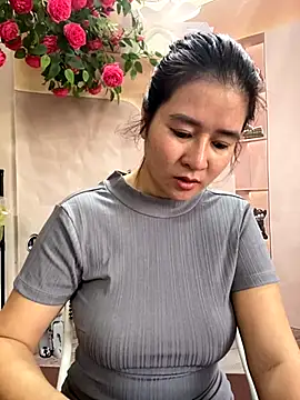 Snapshot of Bollozzy_89 chatting on November 2025 04:57:02 AM Bollozzy 89 online show from November 2025 04:57:02 AM