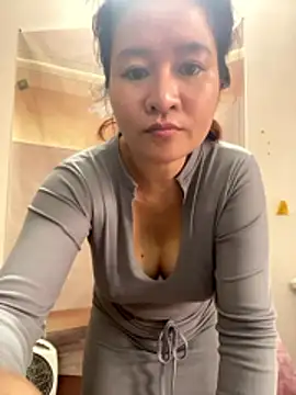 Snapshot of Bollozzy_89 chatting on December 2025 04:50:01 AM Bollozzy 89 online show from December 2025 04:50:01 AM