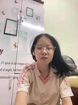 Snapshot of meomeo2k6 chatting on October 2025 01:56:02 PM meomeo2k6 online show from October 2025 01:56:02 PM