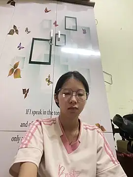 Snapshot of meomeo2k6 chatting on October 2025 01:56:01 PM meomeo2k6 online show from October 2025 01:56:01 PM