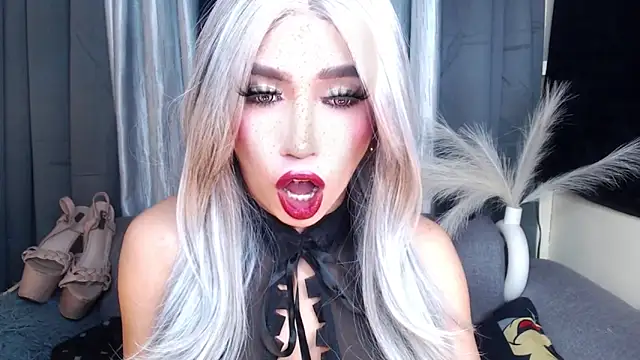 UrGoddess xx online show from October 2025 05:10:01 PM