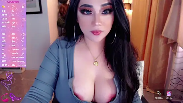 Snapshot of Goddess_Pleasure chatting on June 2026 01:37:01 AM Goddess Pleasure online show from June 2026 01:37:01 AM