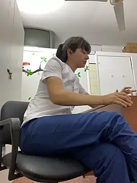 Snapshot of aphrodite_sexy chatting on October 2025 04:42:01 PM aphrodite sexy online show from October 2025 04:42:01 PM