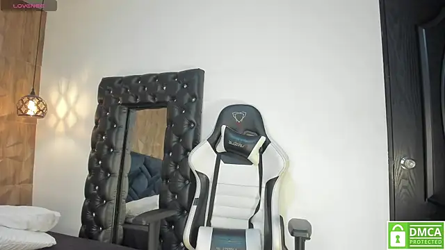 Sofia  watson online show from October 2025 07:25:02 PM