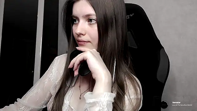 Snapshot of cute_elfy_ chatting on September 2025 05:02:02 PM cute elfy online show from September 2025 05:02:02 PM