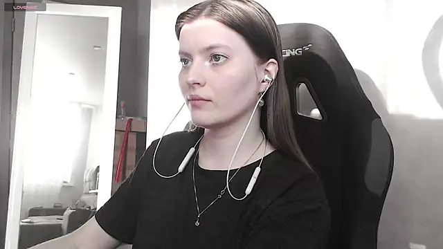 Snapshot of cute_elfy_ chatting on September 2025 02:31:02 PM cute elfy online show from September 2025 02:31:02 PM