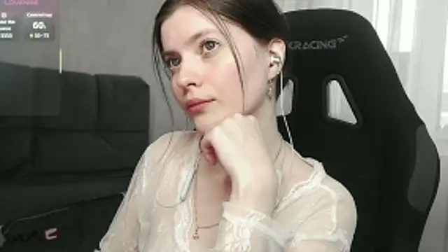 cute elfy  online show from March 2026 01:41:01 PM