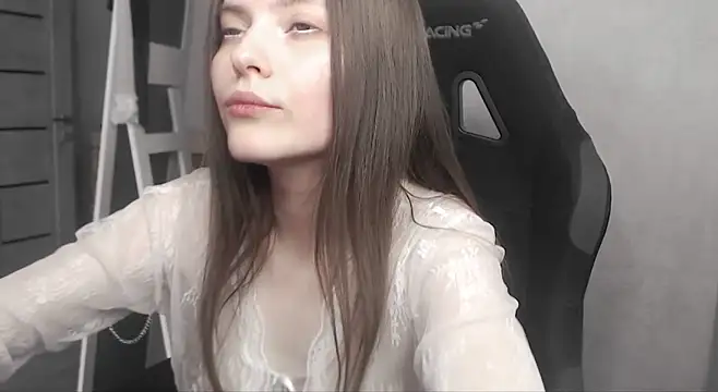 cute elfy  online show from June 2026 01:38:02 PM