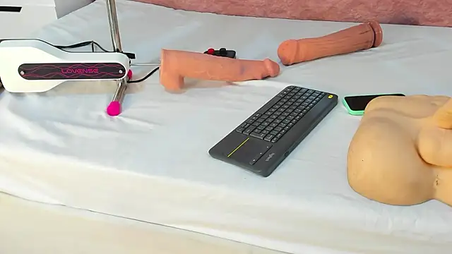 Snapshot of Wonderkloe_ chatting on February 2026 07:31:02 PM Wonderkloe online show from February 2026 07:31:02 PM