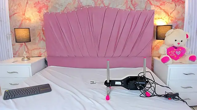 Snapshot of Wonderkloe_ chatting on March 2026 03:11:02 AM Wonderkloe online show from March 2026 03:11:02 AM