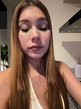 Snapshot of Nikii__ chatting on August 2026 12:13:01 AM Nikii online show from August 2026 12:13:01 AM