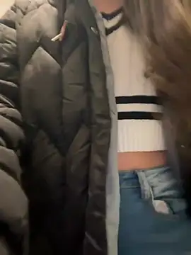 Isabella21  online show from March 2026 12:51:01 AM